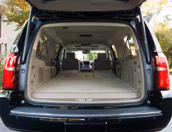 Ambos 2015–16 Chevrolet Suburban LTZ (K2YC) '12.2013–16