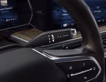 Interior 2025–pr. Chevrolet Tahoe Z71 [North America] '2024–pr.