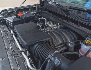 Bajo el capó 2021–24 Chevrolet Tahoe Z71 [North America] '2020–24