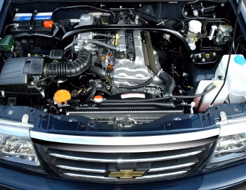 Bajo el capó Chevrolet Tracker [Latam] '2006–08