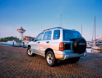 1999–2004 Chevrolet Tracker [North America] '1998–2004