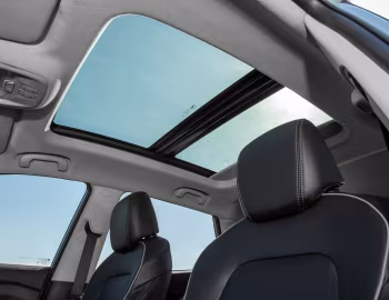 Interior Chevrolet Tracker "100 anos" [Brazil] '2025