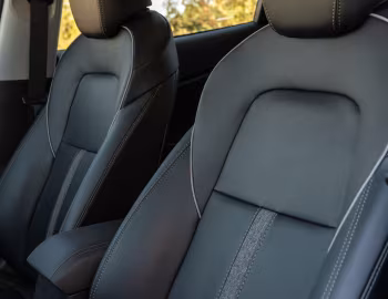 Interior Chevrolet Tracker "100 anos" [Brazil] '2025