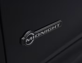 Chevrolet Tracker "Midnight" [Latam] '2023–25