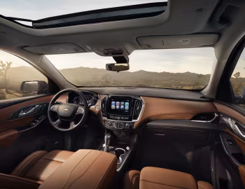 Интерьер 2018–21 Chevrolet Traverse Premier [North America] '2017–21