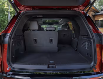 Ambos 2024–pr. Chevrolet Traverse RS '2023–pr.