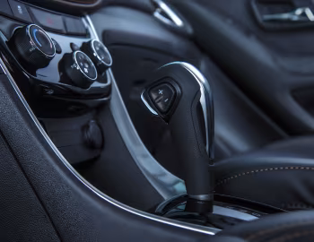 Інтэр'ер Chevrolet Trax Premier "Midnight" [Mexico] '2018–22