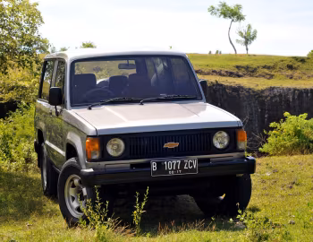 Chevrolet Trooper II 2-door [Indonesia] '1984–88