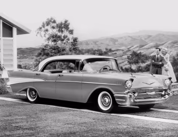 1957 Chevrolet Two-Ten Sport Sedan (2113-1039)