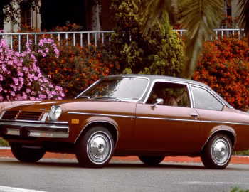 1975 Chevrolet Vega LX Notchback Coupe (1V 11)