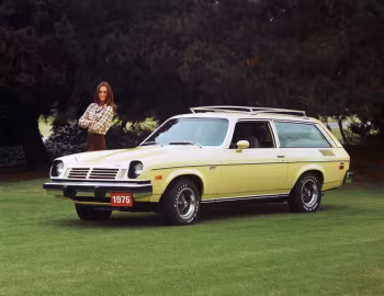 1975 Chevrolet Vega Wagon GT (1V 15)