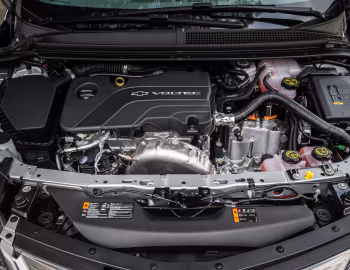 Под капотом 2016–19 Chevrolet Volt LT '2015–02.2019