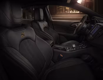 Interior 2016 Chrysler 200S "Alloy Edition" (UF) '2016