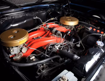 Bajo el capó 1960 Chrysler 300F Hardtop Coupe (842)