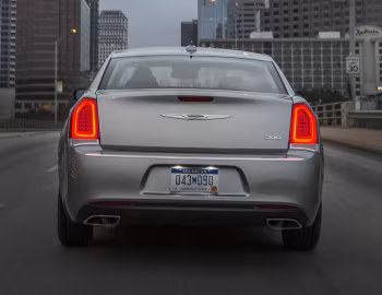 2015–20 Chrysler 300 Limited (LX2) '2015–20