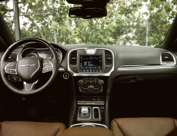 Panel frontal 2015–20 Chrysler 300 Limited AWD (LX2) '2015–20
