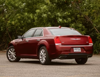 2015–20 Chrysler 300 Limited AWD (LX2) '2015–20