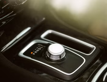 Interior 2015–20 Chrysler 300 Limited AWD (LX2) '2015–20