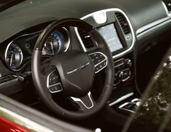 Interior 2015–20 Chrysler 300 Limited AWD (LX2) '2015–20