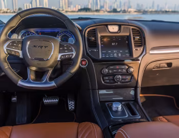 Panel frontal Chrysler 300 SRT [UAE] (LX2) '2015–21
