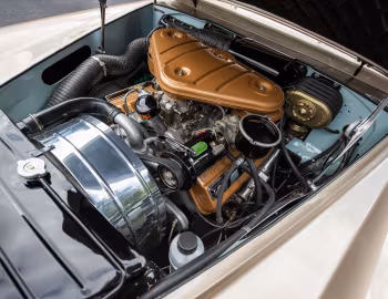 Bajo el capó 1956 Chrysler 300B Coupe Speciale