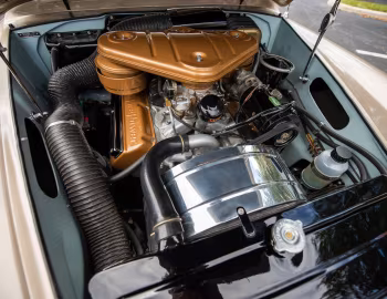 Bajo el capó 1956 Chrysler 300B Coupe Speciale