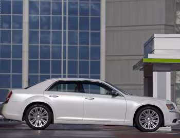 Chrysler 300C [UK-spec] '2012–15