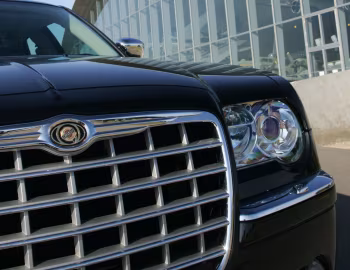 Chrysler 300C [UK-spec] (LE) '2005–07
