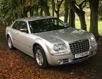 Chrysler 300C [UK-spec] (LE) '2005–07