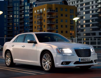 Chrysler 300C [UK-spec] '2012–15