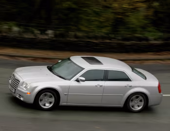 Chrysler 300C [UK-spec] (LE) '2005–07