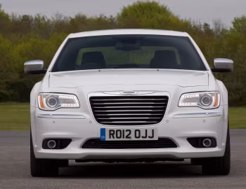Chrysler 300C [UK-spec] '2012–15