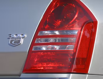 Chrysler 300C [EU-spec] (LE) '2004–07