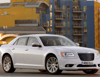 Chrysler 300C [UK-spec] '2012–15