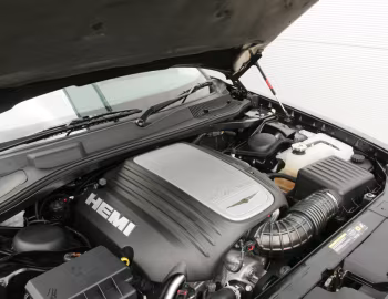 Bajo el capó Chrysler 300C [UK-spec] (LE) '2005–07