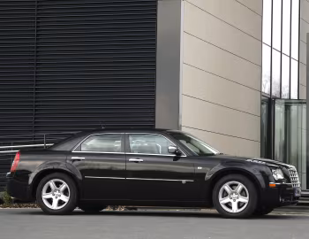 Chrysler 300C [UK-spec] (LE) '2007–10