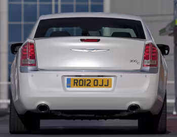 Chrysler 300C [UK-spec] '2012–15