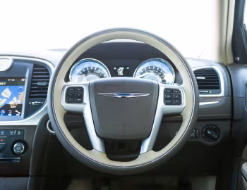 Panel frontal Chrysler 300C [Japan] '2012–15