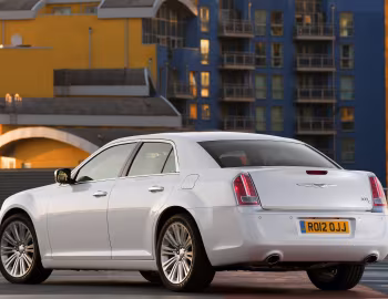 Chrysler 300C [UK-spec] '2012–15