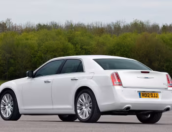 Chrysler 300C [UK-spec] '2012–15