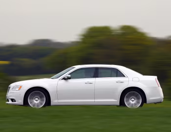 Chrysler 300C [UK-spec] '2012–15
