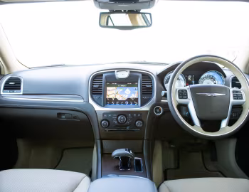 Panel frontal Chrysler 300C [Japan] '2012–15