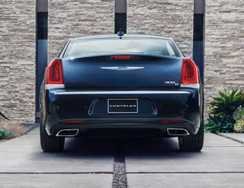 2015–17 Chrysler 300C Platinum (LX2) '2015–17