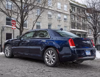2015–17 Chrysler 300C Platinum AWD (LX2) '2015–17