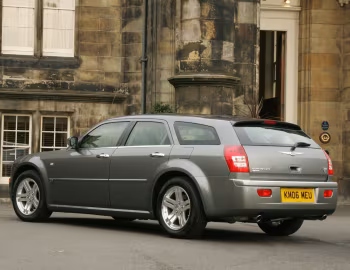 Chrysler 300C Touring [UK-spec] (LE) '2006–07