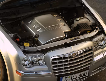 Bajo el capó Chrysler 300C Touring [Worldwide] (LE) '2004–07