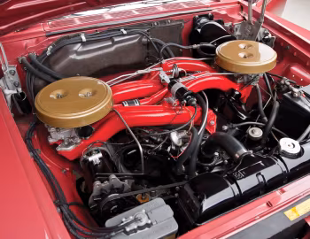 Bajo el capó 1960 Chrysler 300F Convertible (845)