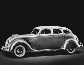 1934 Chrysler Airflow Sedan (CU)