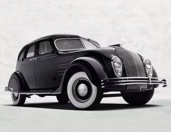 1934 Chrysler Airflow Sedan (CU)