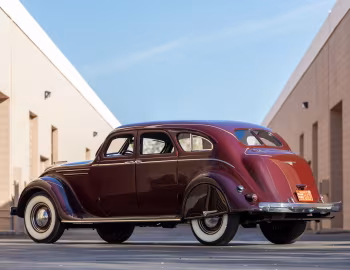 1937 Chrysler Airflow Touring Sedan (C-17)